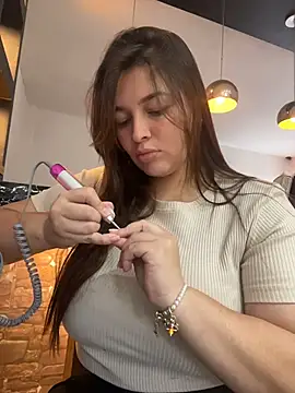 Snapshot of sarahreyess_11 chatting on 03-11-26, 10:32 sarahreyess 11 online show from 03-11-26, 10:32