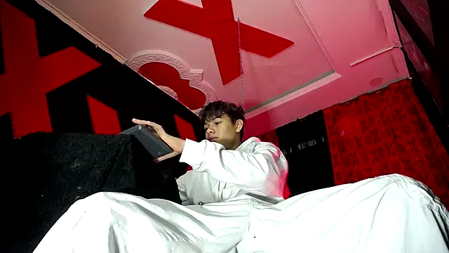 SemerHott online show from 09-27-25, 01:49