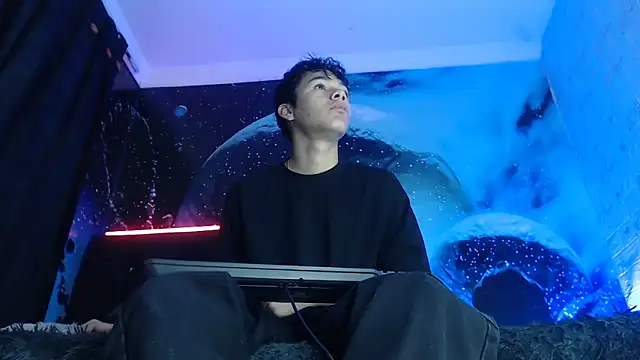 SemerHott online show from 10-19-25, 01:12