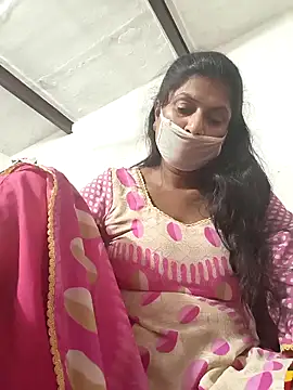 komi 33 online show from 11-12-25, 06:08