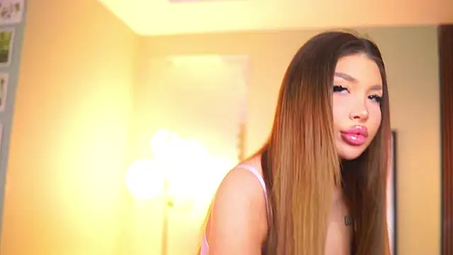 CassyeLips online show from 11-17-25, 11:38