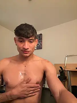 Snapshot of DavisFirb chatting on 10-04-25, 10:08 DavisFirb online show from 10-04-25, 10:08