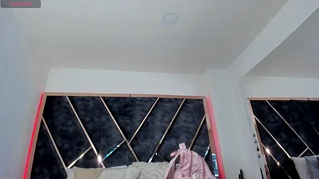 SusanaHenao online show from 03-27-26, 04:07