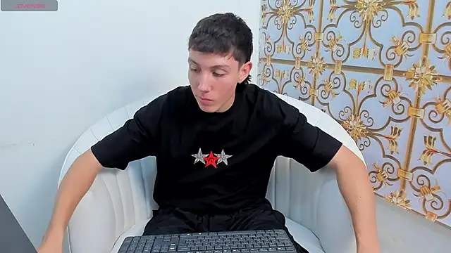 LittleDanny  online show from 12-02-25, 07:20