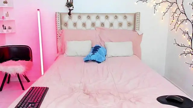 LenaStylesOA online show from 03-23-26, 08:13