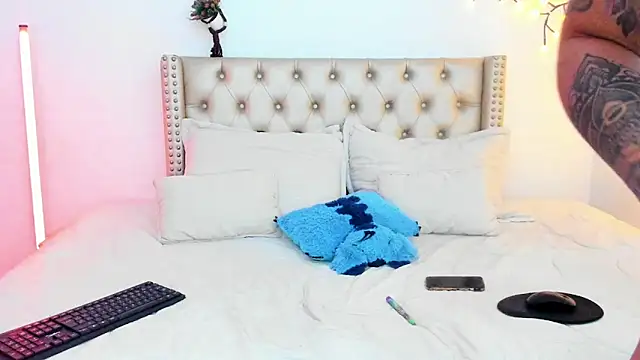 LenaStylesOA online show from 03-29-26, 10:10