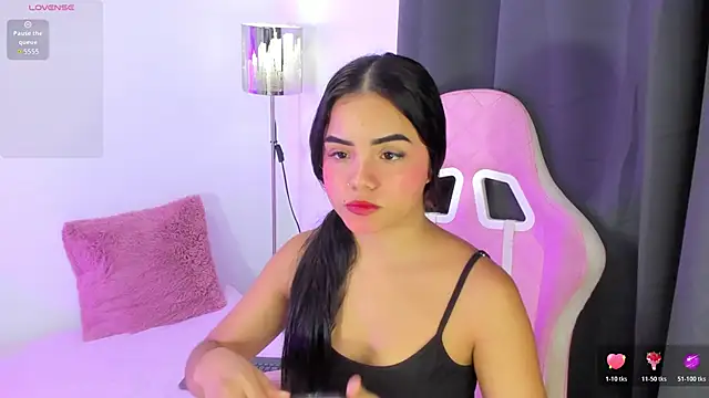 Snapshot of Valeri_13 chatting on 02-18-26, 09:05 Valeri 13 online show from 02-18-26, 09:05