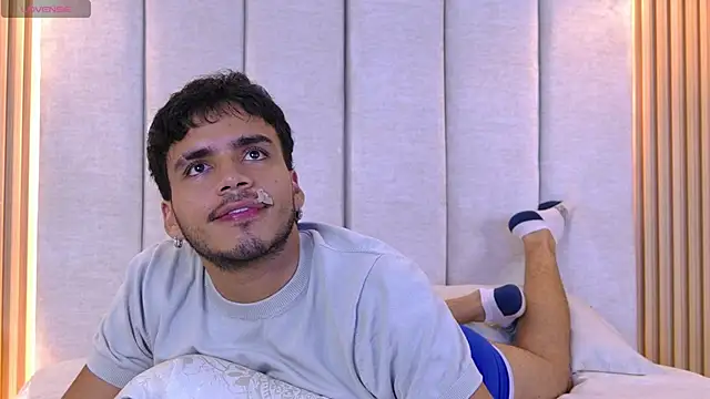 Snapshot of AlexanderJordan chatting on 10-13-25, 09:48 AlexanderJordan online show from 10-13-25, 09:48