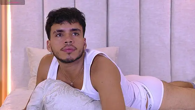 Snapshot of AlexanderJordan chatting on 10-17-25, 10:23 AlexanderJordan online show from 10-17-25, 10:23