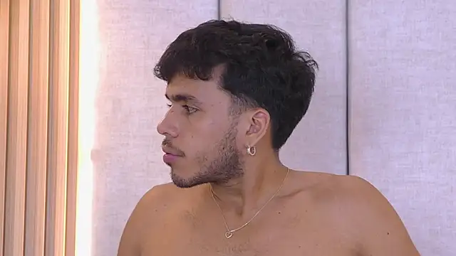 Snapshot of AlexanderJordan chatting on 11-12-25, 01:06 AlexanderJordan online show from 11-12-25, 01:06