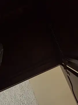 Snapshot of M1000DDddd chatting on 11-26-25, 01:39 M1000DDddd online show from 11-26-25, 01:39