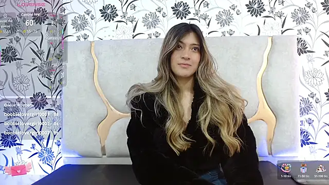 Snapshot of Hanaa_tay chatting on 10-19-25, 11:44 Hanaa tay online show from 10-19-25, 11:44