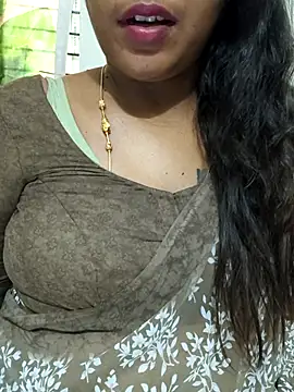 Snapshot of Spoorthi6_Kannada_Telugu chatting on 11-13-25, 04:00 Spoorthi6 Kannada Telugu online show from 11-13-25, 04:00