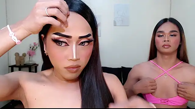 Snapshot of Lessandra_Lust chatting on 09-17-25, 03:35 Lessandra Lust online show from 09-17-25, 03:35