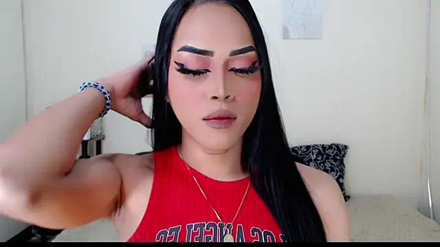 Snapshot of Lessandra_Lust chatting on 10-08-25, 04:10 Lessandra Lust online show from 10-08-25, 04:10