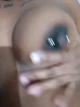 nessinha12 online show from 11-05-25, 01:38