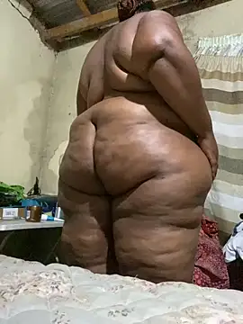 Curvycandy95 online show from 04-07-26, 07:14