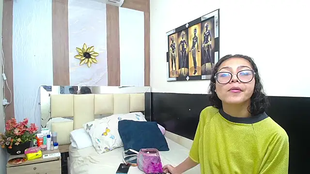 Snapshot of honeymoon_12 chatting on 09-26-25, 04:38 honeymoon 12 online show from 09-26-25, 04:38