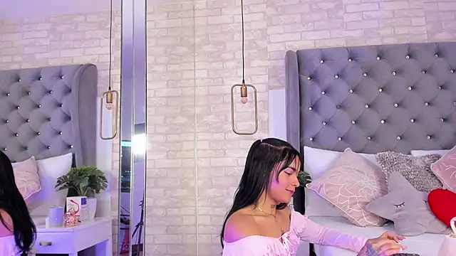 PauVega  online show from 03-11-26, 01:39