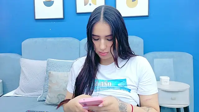 Ashley Evans22 online show from 11-05-25, 08:31