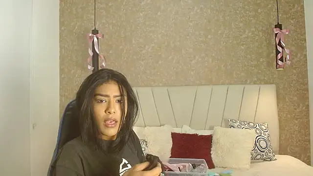 Snapshot of babilett chatting on 10-18-25, 11:44 babilett online show from 10-18-25, 11:44