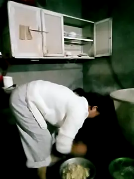 Snapshot of bany-xx chatting on 10-26-25, 04:07 bany-xx online show from 10-26-25, 04:07