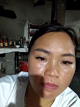 Snapshot of bany-xx chatting on 11-11-25, 04:12 bany-xx online show from 11-11-25, 04:12