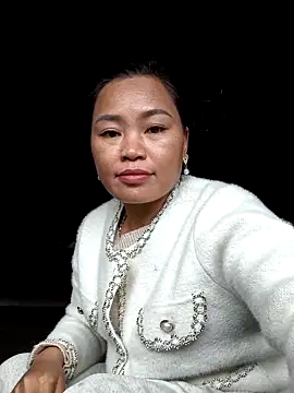 Snapshot of bany-xx chatting on 11-22-25, 04:22 bany-xx online show from 11-22-25, 04:22