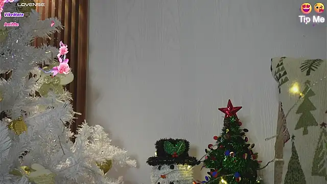 Roxybeautyy online show from 12-03-25, 09:51