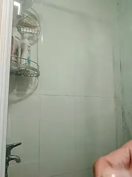 Snapshot of boyhi199x chatting on 09-23-25, 10:46 boyhi199x online show from 09-23-25, 10:46