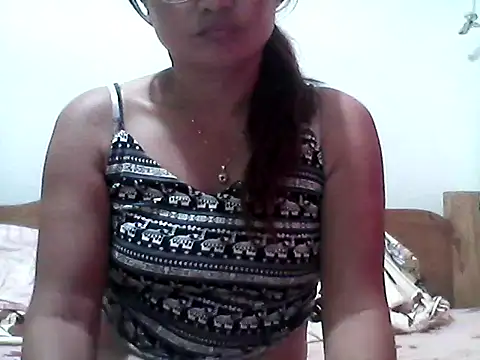 nathalie0045 online show from 09-26-25, 10:52