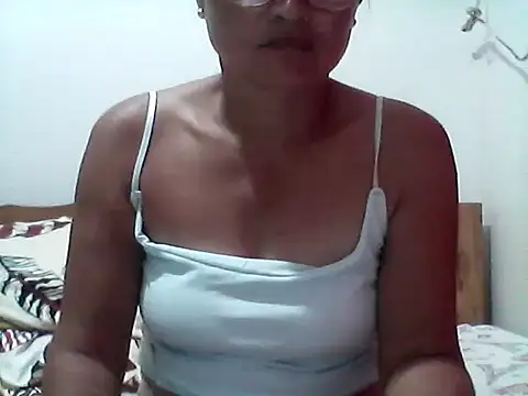 nathalie0045 online show from 10-19-25, 11:44