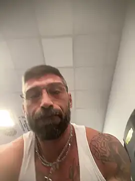 Snapshot of GmGit chatting on 10-06-25, 06:44 GmGit online show from 10-06-25, 06:44