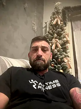 Snapshot of GmGit chatting on 12-16-25, 03:44 GmGit online show from 12-16-25, 03:44