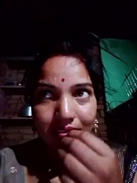 Snapshot of Seema_guptaji chatting on 05-27-26, 08:06 Seema guptaji online show from 05-27-26, 08:06