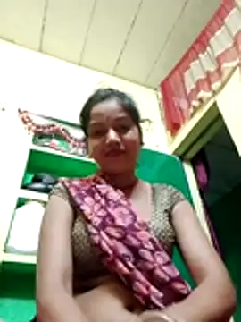 Snapshot of Seema_guptaji chatting on 07-04-26, 08:04 Seema guptaji online show from 07-04-26, 08:04