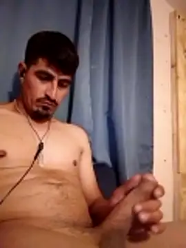 Snapshot of Arce92 chatting on 06-18-26, 09:47 Arce92 online show from 06-18-26, 09:47