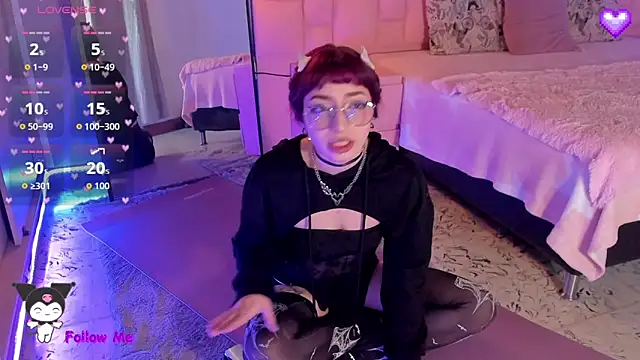 Snapshot of Lexyy_Bluee chatting on 02-19-26, 08:43 Lexyy Bluee online show from 02-19-26, 08:43