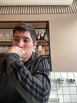 Snapshot of 9999Alez chatting on 09-11-25, 01:55 9999Alez online show from 09-11-25, 01:55