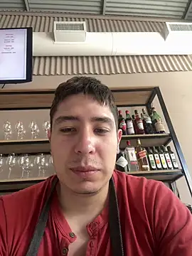 Snapshot of 9999Alez chatting on 12-18-25, 01:28 9999Alez online show from 12-18-25, 01:28