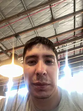 Snapshot of 9999Alez chatting on 12-19-25, 07:54 9999Alez online show from 12-19-25, 07:54