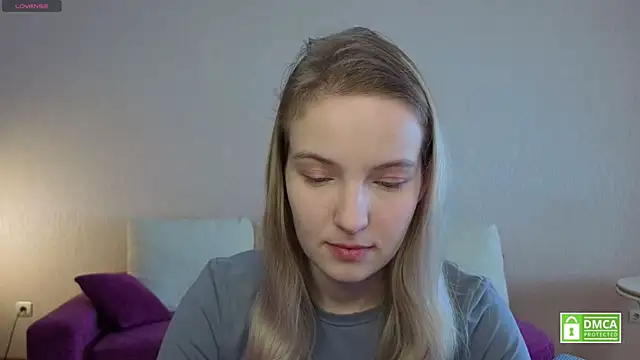 Snapshot of HongTomczak chatting on 05-14-26, 07:37 HongTomczak online show from 05-14-26, 07:37