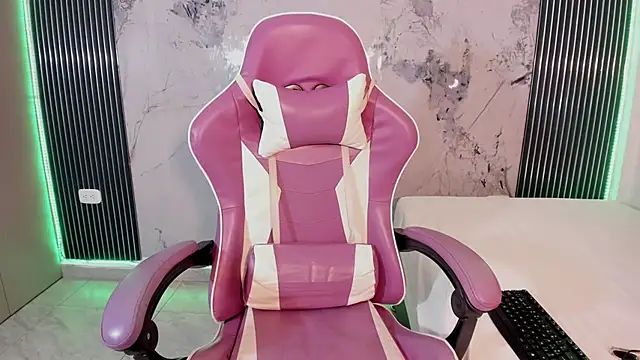 Mia Duarte1 online show from 03-17-26, 08:34