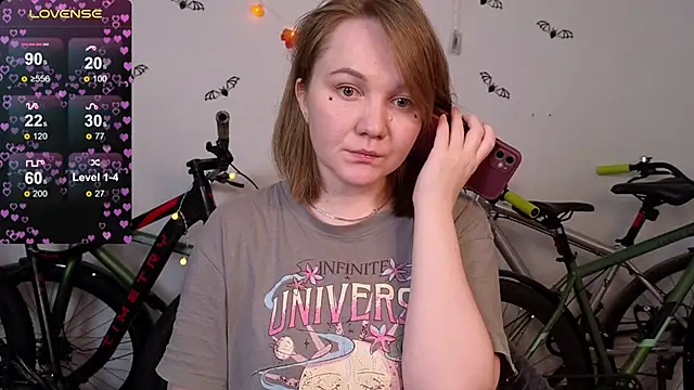 Snapshot of BellaMurrr chatting on 10-28-25, 02:59 BellaMurrr online show from 10-28-25, 02:59