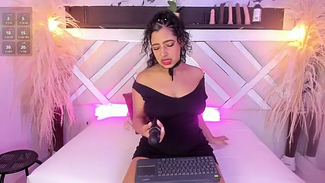 Snapshot of Zoe-Johnson_ chatting on 04-16-26, 10:01 Zoe-Johnson online show from 04-16-26, 10:01