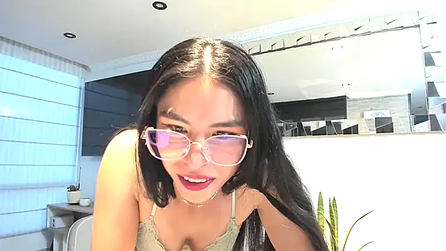 Snapshot of sasha_jonne chatting on 09-17-25, 10:44 sasha jonne online show from 09-17-25, 10:44