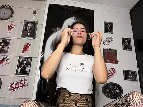 Snapshot of sasha_jonne chatting on 10-16-25, 12:11 sasha jonne online show from 10-16-25, 12:11