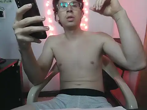 LiamMason online show from 01-13-26, 03:23