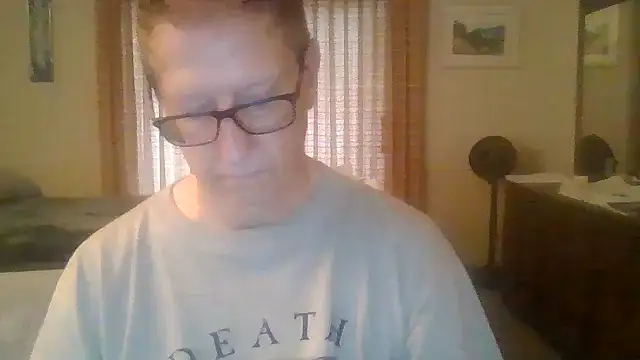 Snapshot of camminmichaellll chatting on 09-18-25, 11:51 camminmichaellll online show from 09-18-25, 11:51