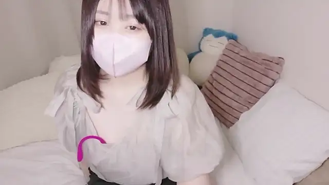 Snapshot of mi__san chatting on 05-13-26, 10:45 mi san online show from 05-13-26, 10:45